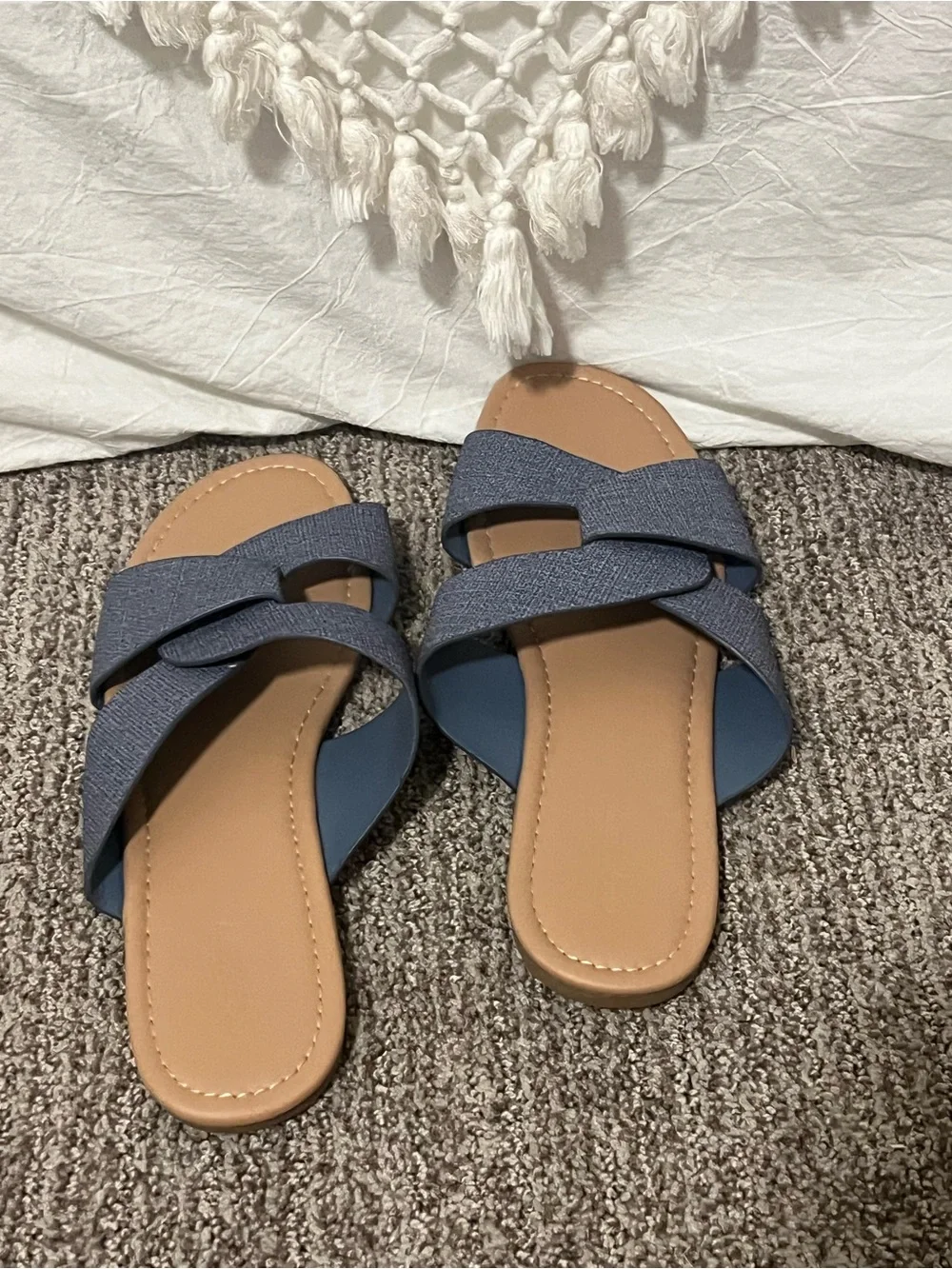 Women’s Blue/Denim Cross-Strap Slide Sandals. Size 9